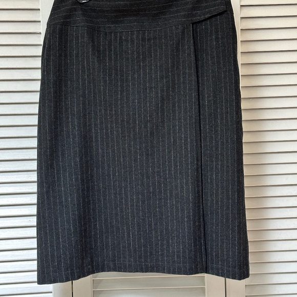 Refrences Wool Wrap Skirt Pinstripe Gray Made in France Size 10 - Picture 1 of 12